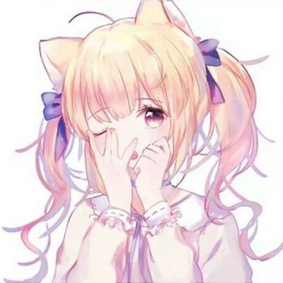 女子美甲被鹦鹉几口卸掉